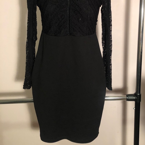 Black long sleeve dress, back is see trough - Picture 3 of 8